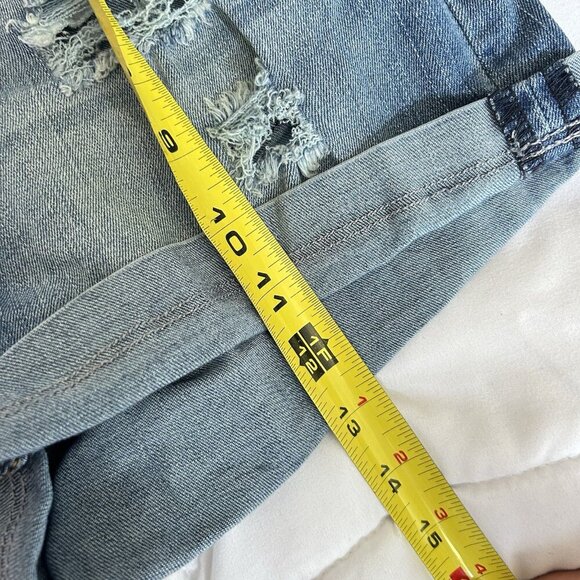 Signature by Levi Strauss Womens High Rise Modern Denim Shorts Stretch - Picture 5 of 6